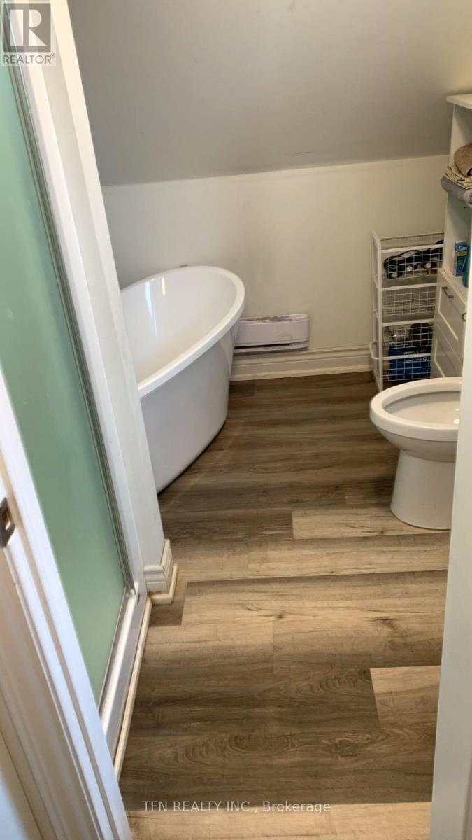 B - 13620 Weston Road, King, Ontario  L7B 1K4 - Photo 12 - N12940102