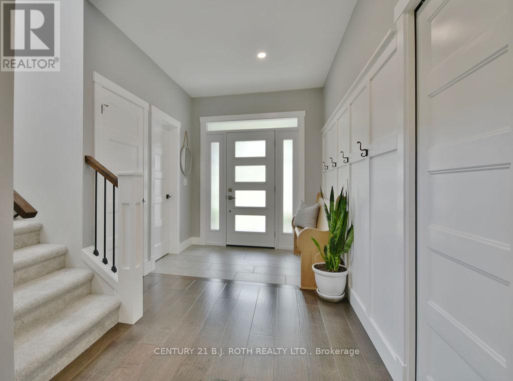 14 Edward Street W, Clearview, Ontario  L0M 1G0 - Photo 3 - S12939956