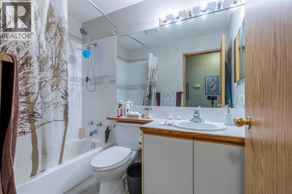 327 Heritage Crescent W, Lethbridge, Alberta  T1K 6V9 - Photo 12 - A2283658