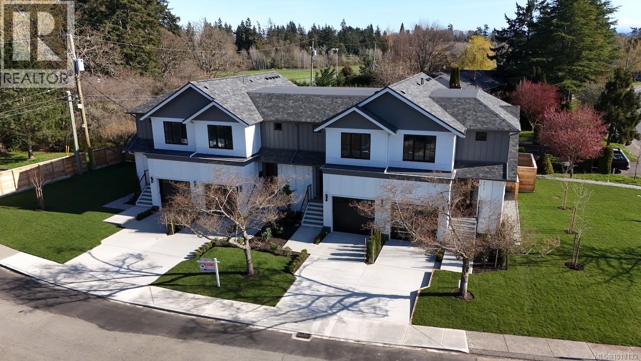 1 3513 Henderson Rd, Oak Bay, British Columbia