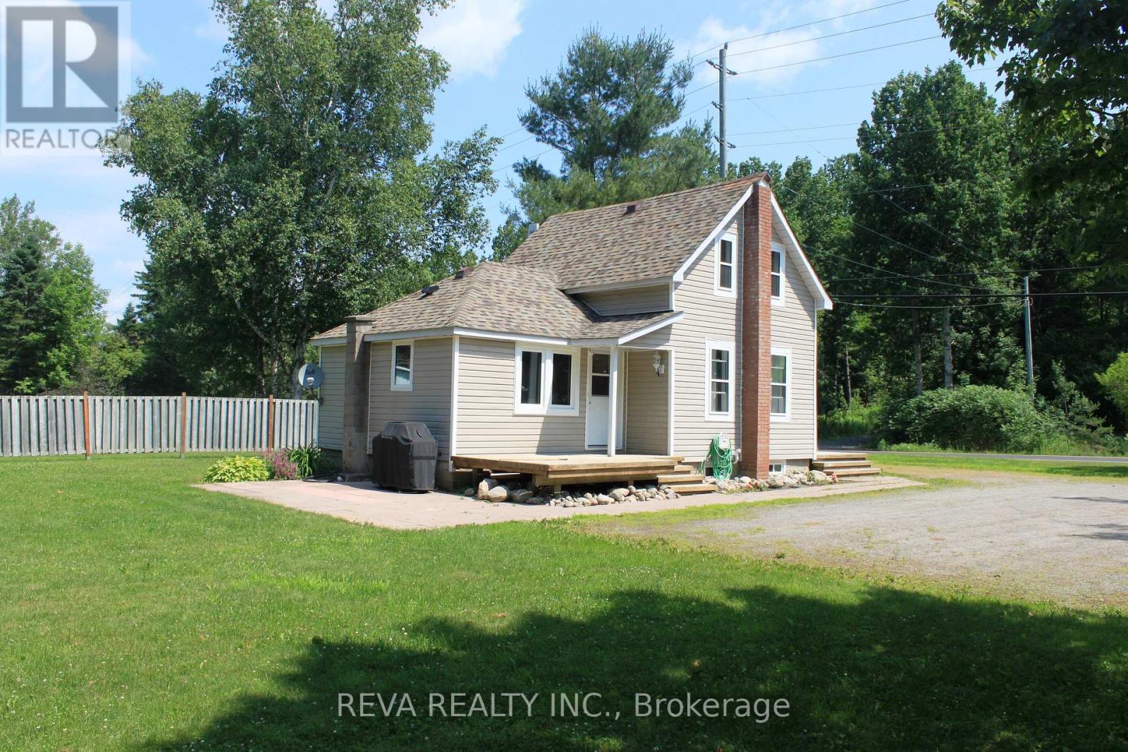 15615 Hwy 35 Highway, Algonquin Highlands, Ontario  K0M 1J2 - Photo 4 - X12940138