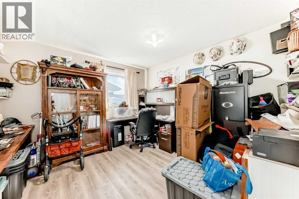 1328 Meadowbrook Drive Se, Airdrie, Alberta  T4A 2A3 - Photo 19 - A2286730