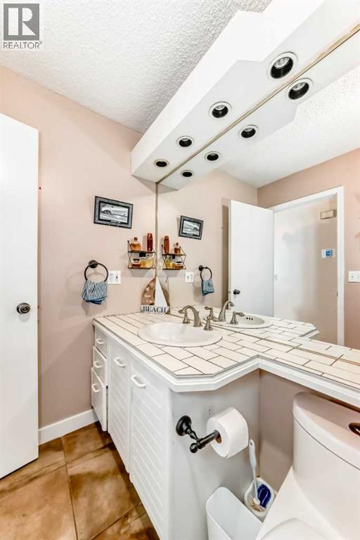 1328 Meadowbrook Drive Se, Airdrie, Alberta  T4A 2A3 - Photo 23 - A2286730