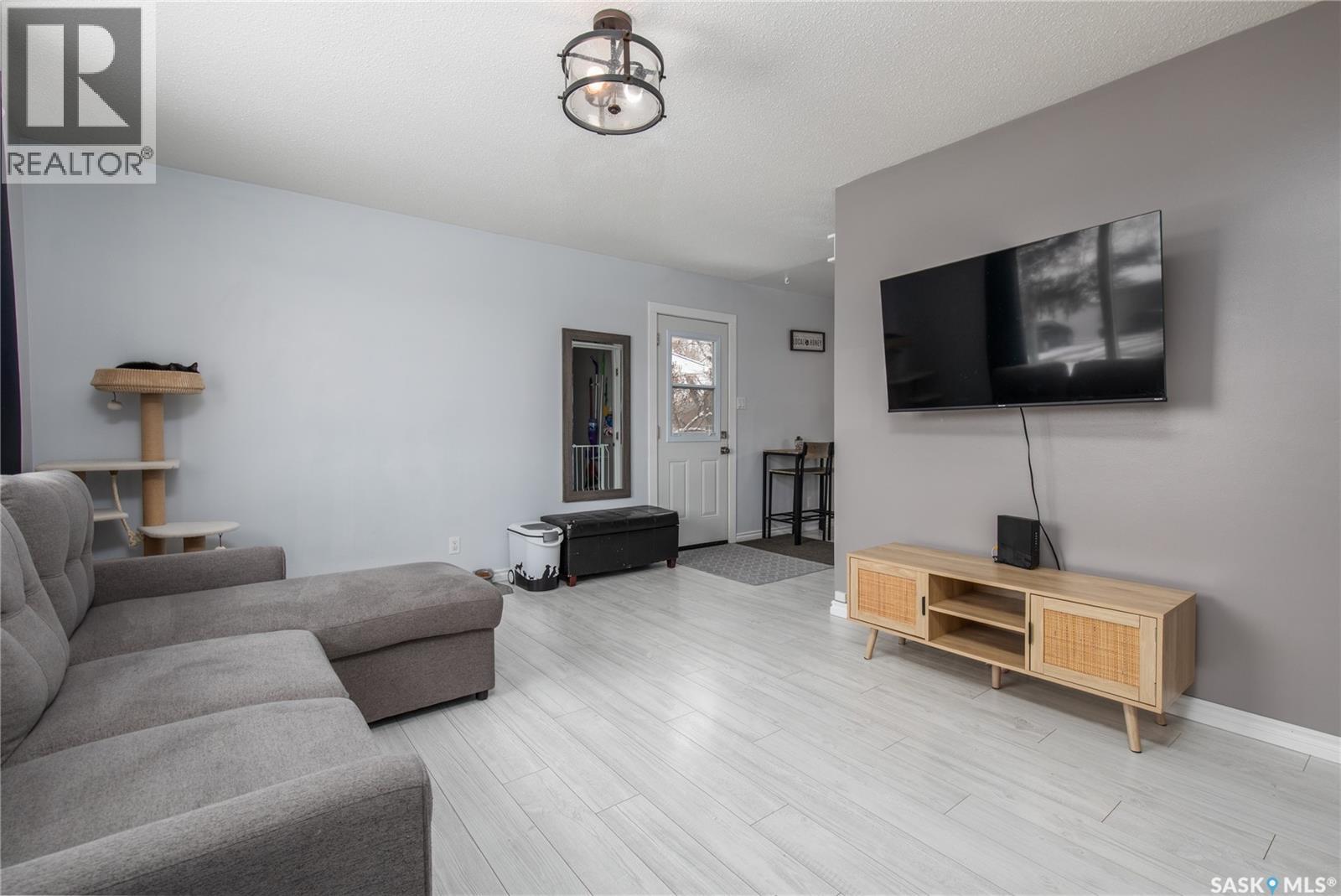 1170 5th Avenue Ne, Moose Jaw, Saskatchewan  S6H 1K8 - Photo 10 - SK031715