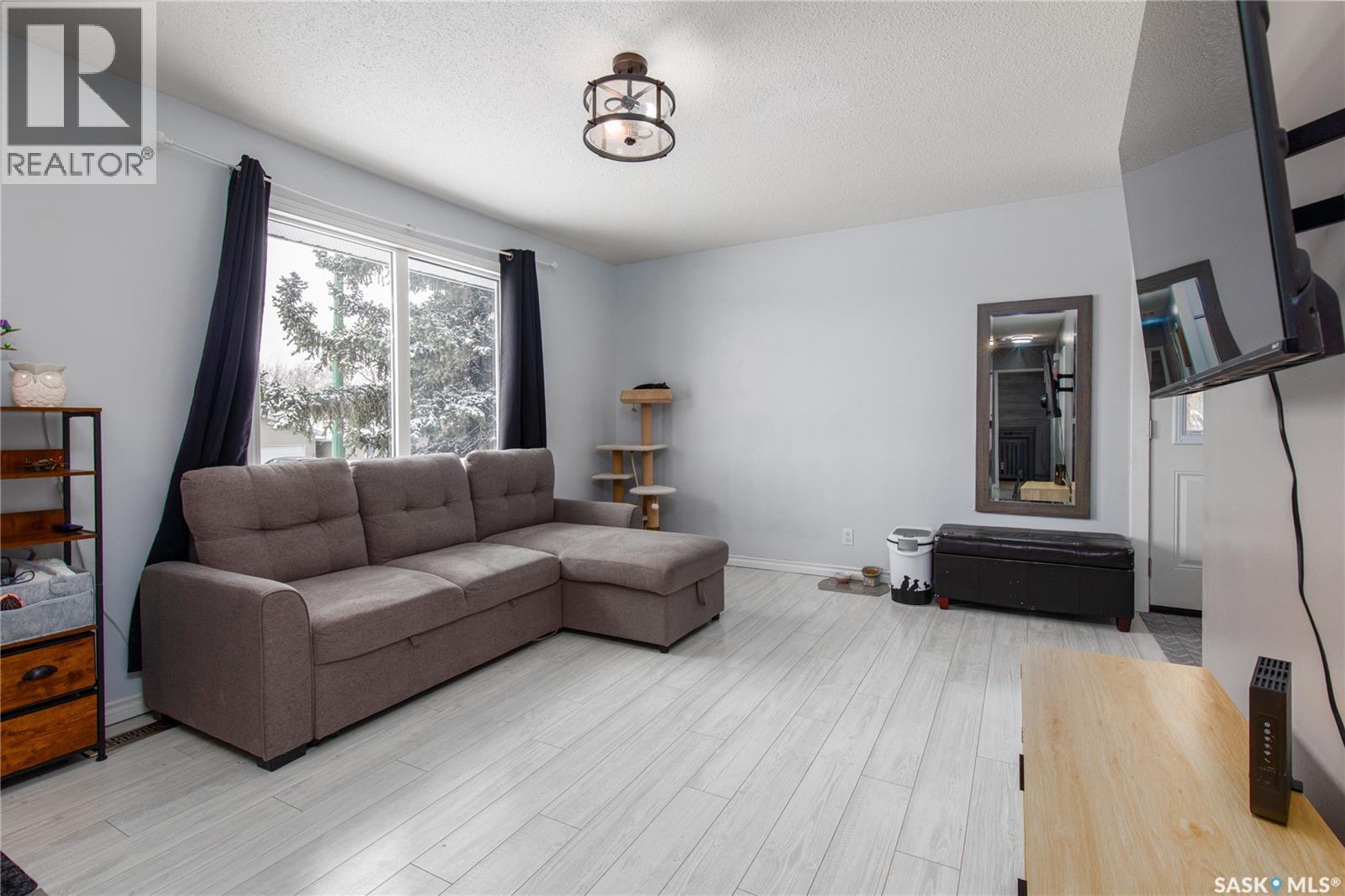 1170 5th Avenue Ne, Moose Jaw, Saskatchewan  S6H 1K8 - Photo 12 - SK031715