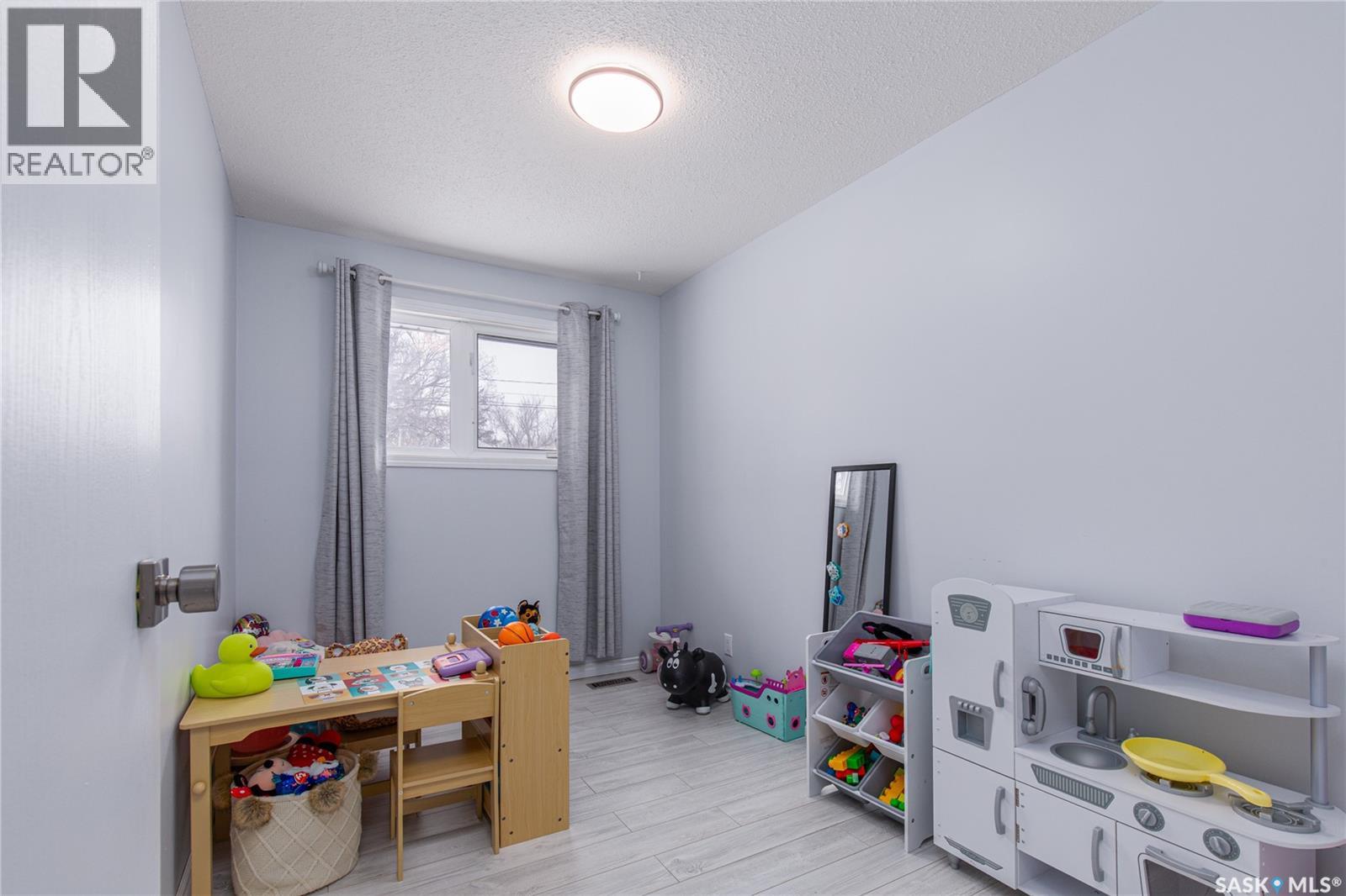 1170 5th Avenue Ne, Moose Jaw, Saskatchewan  S6H 1K8 - Photo 23 - SK031715