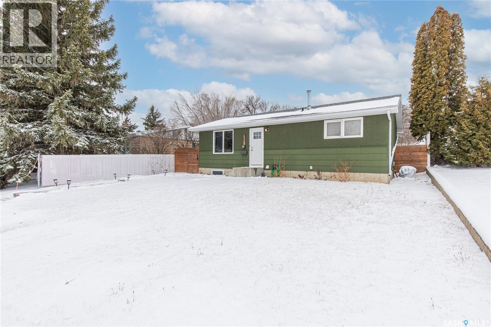1170 5th Avenue Ne, Moose Jaw, Saskatchewan  S6H 1K8 - Photo 4 - SK031715