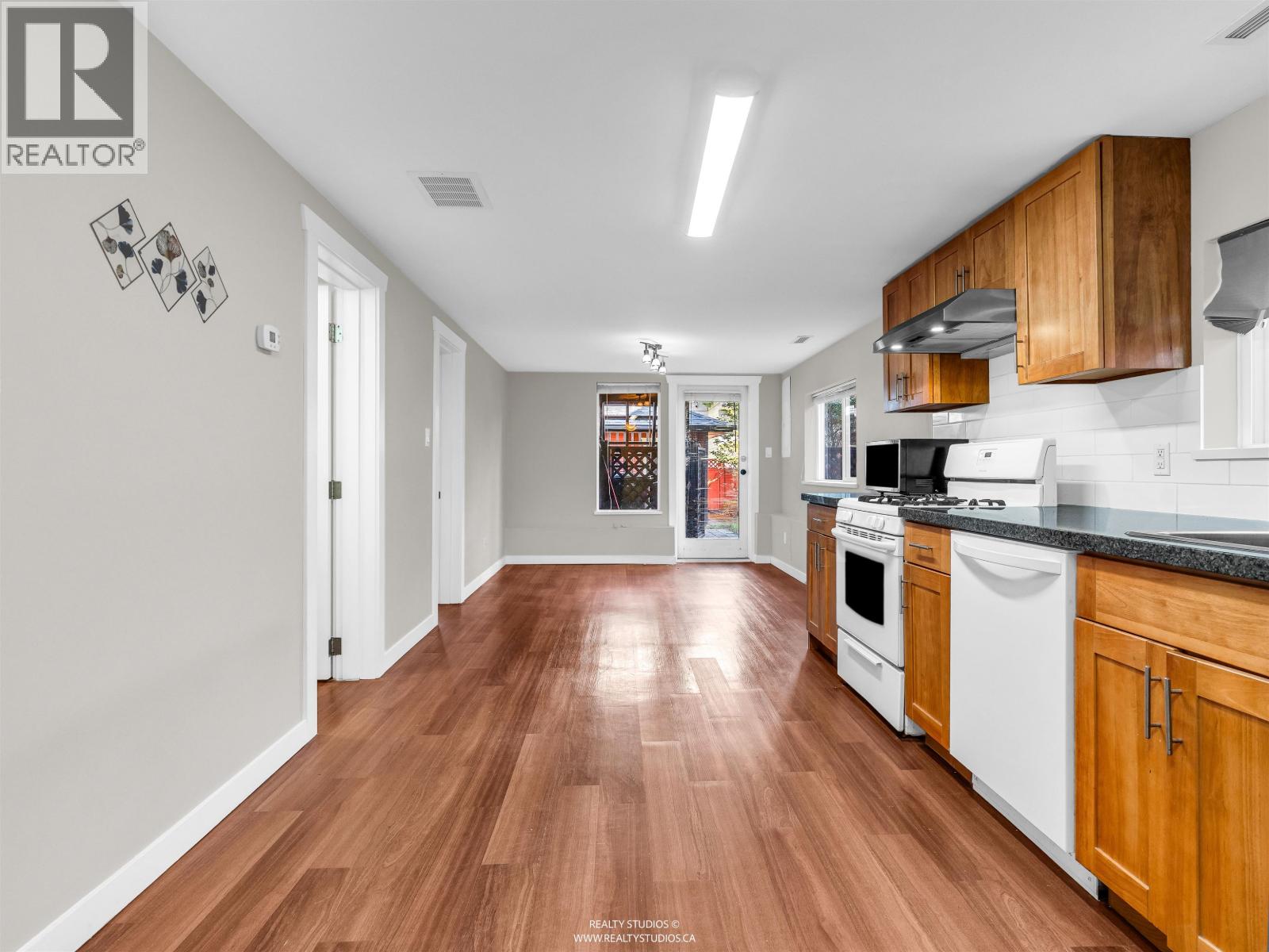 4446 Quebec Street, Vancouver, British Columbia  V5V 3L7 - Photo 25 - R3104473