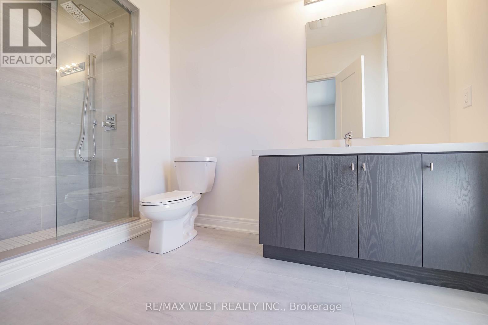 8 Tarbox Avenue, Caledon, Ontario  L7C 0A8 - Photo 13 - W12939936