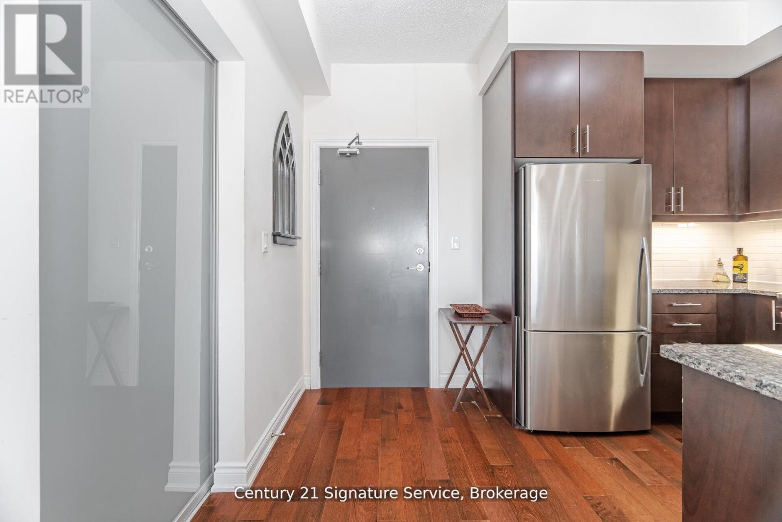 401 - 3170 Erin Mills Parkway, Mississauga, Ontario  L5L 0B6 - Photo 5 - W12939980