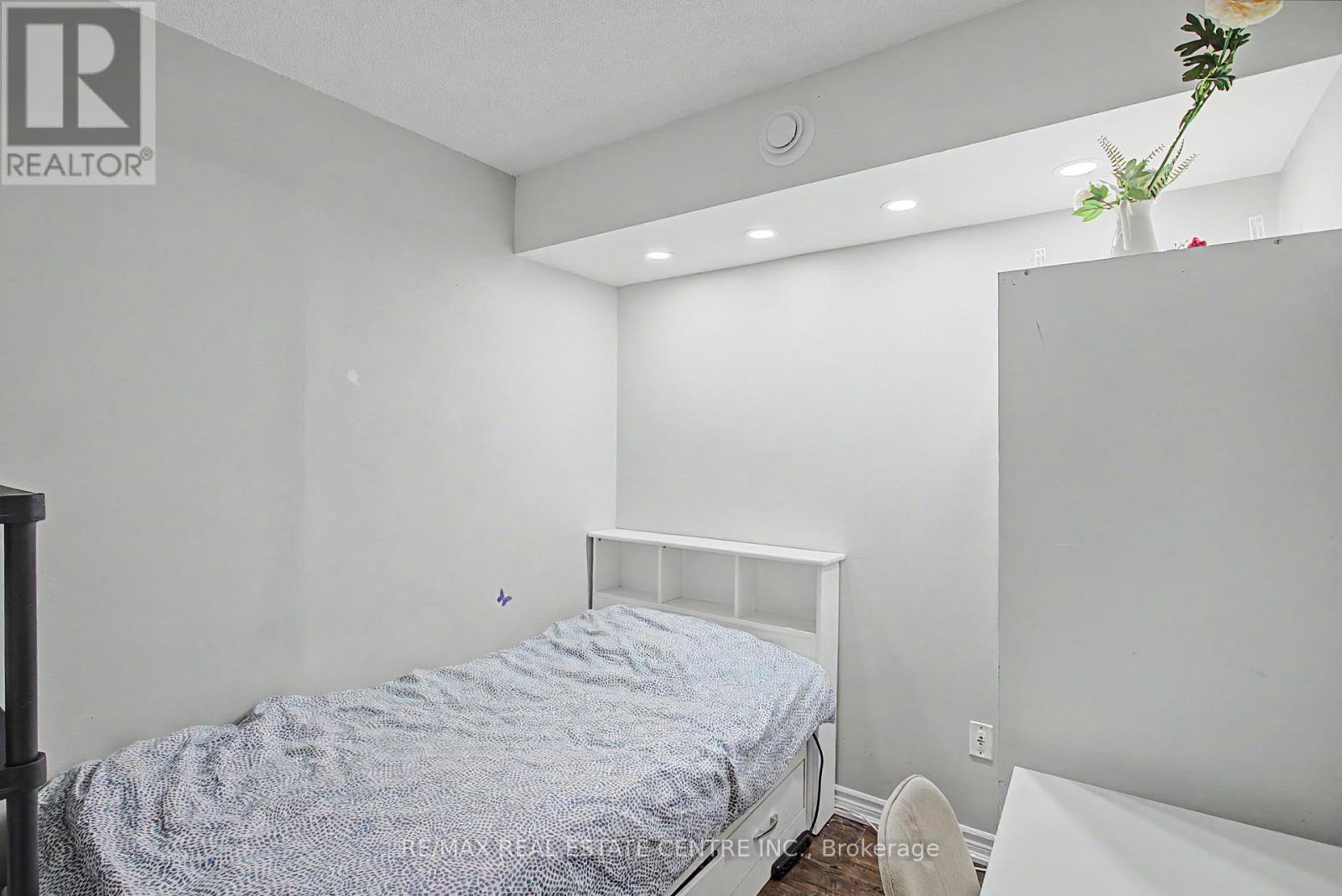 1013 - 85 George Appleton Way, Toronto, Ontario  M3M 0A2 - Photo 12 - W12940016