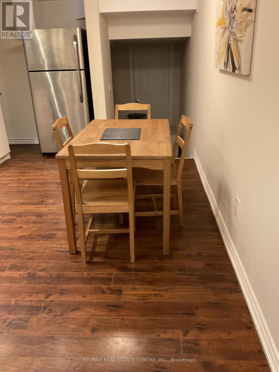 3459 Park Heights Way, Mississauga, Ontario  L5M 0V5 - Photo 10 - W12940030