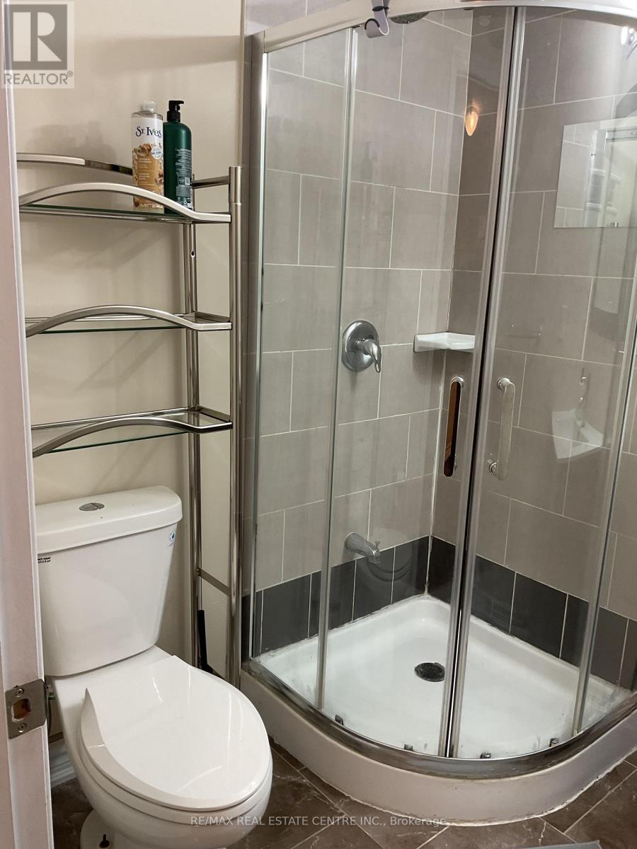 3459 Park Heights Way, Mississauga, Ontario  L5M 0V5 - Photo 13 - W12940030