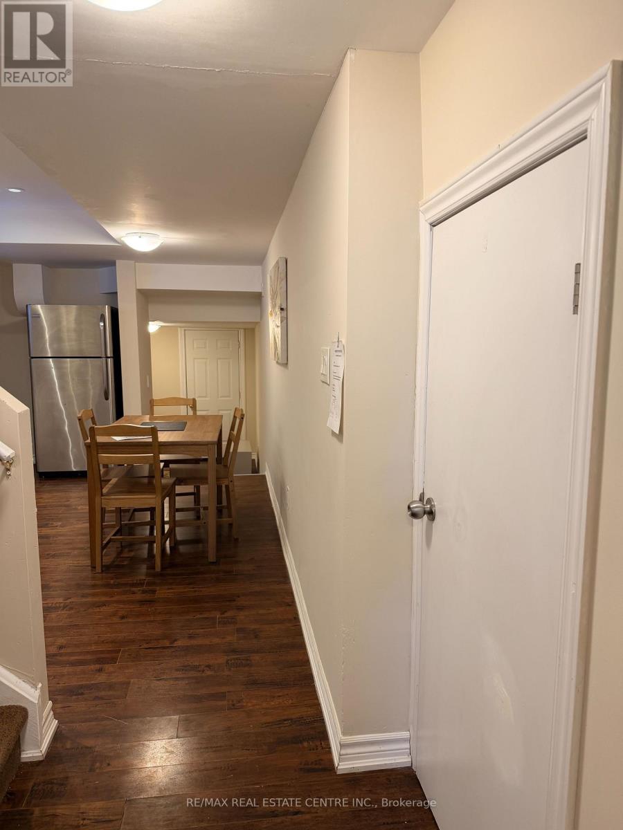 3459 Park Heights Way, Mississauga, Ontario  L5M 0V5 - Photo 19 - W12940030