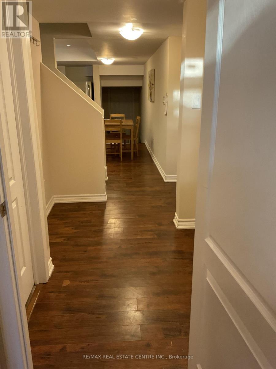 3459 Park Heights Way, Mississauga, Ontario  L5M 0V5 - Photo 2 - W12940030