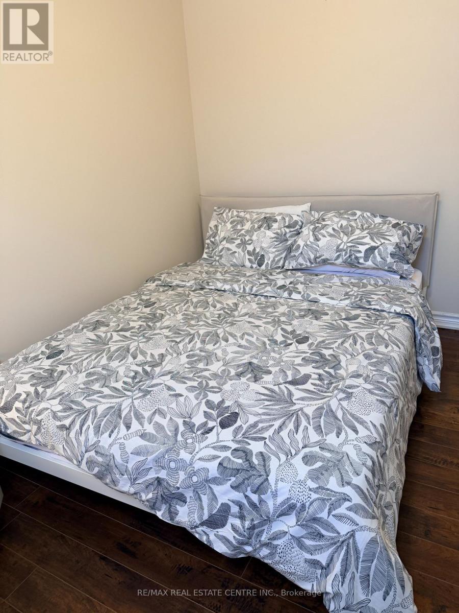 3459 Park Heights Way, Mississauga, Ontario  L5M 0V5 - Photo 21 - W12940030