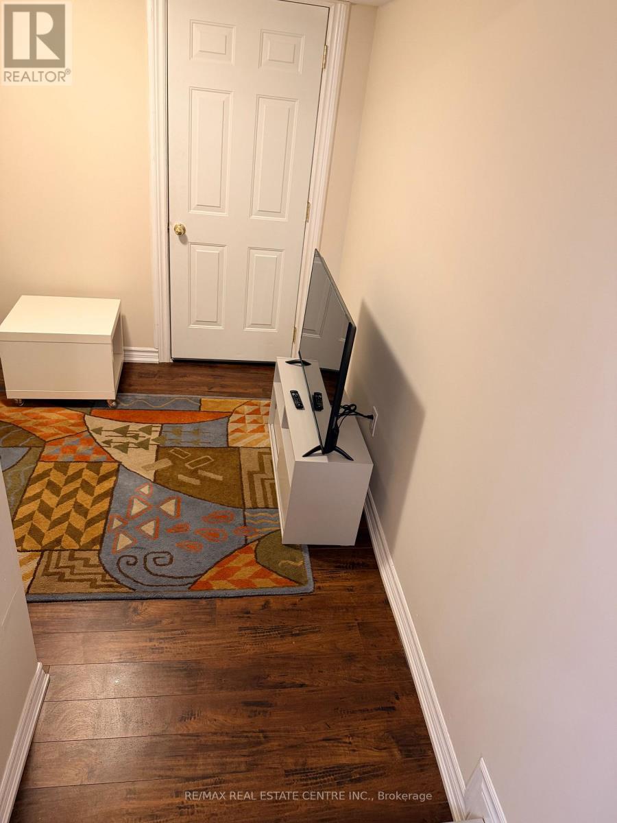 3459 Park Heights Way, Mississauga, Ontario  L5M 0V5 - Photo 22 - W12940030