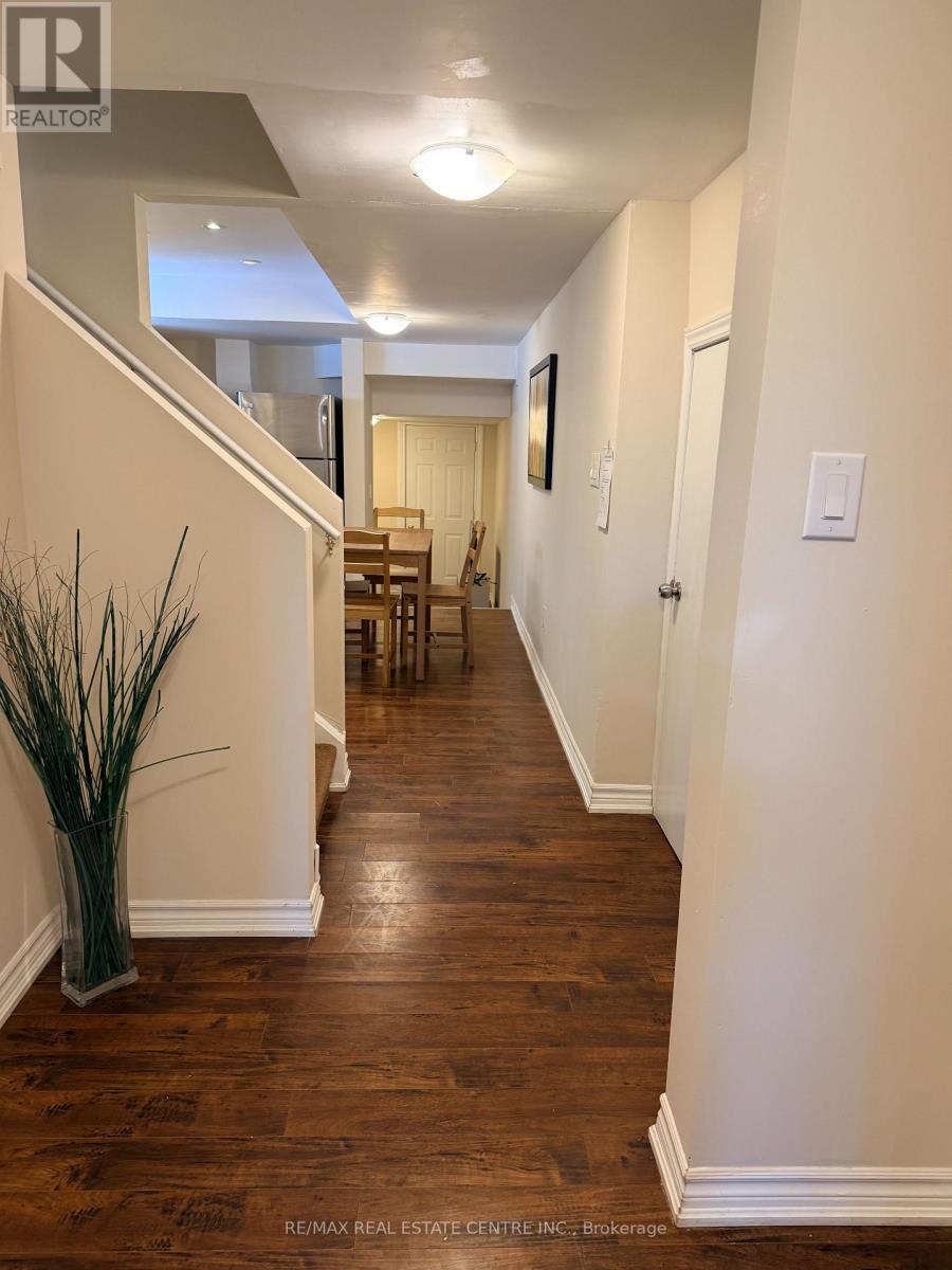 3459 Park Heights Way, Mississauga, Ontario  L5M 0V5 - Photo 23 - W12940030