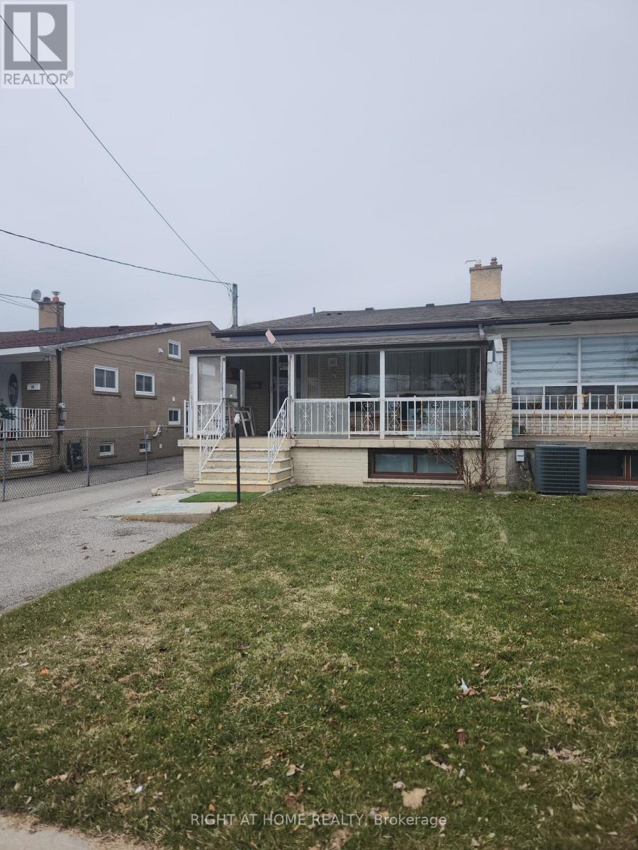 68 LANYARD ROAD, Toronto, Ontario