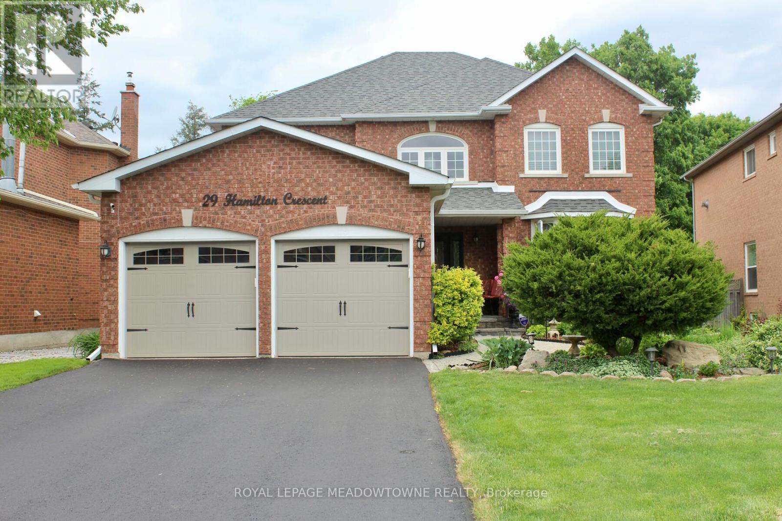 29 HAMILTON CRESCENT, Halton Hills, Ontario