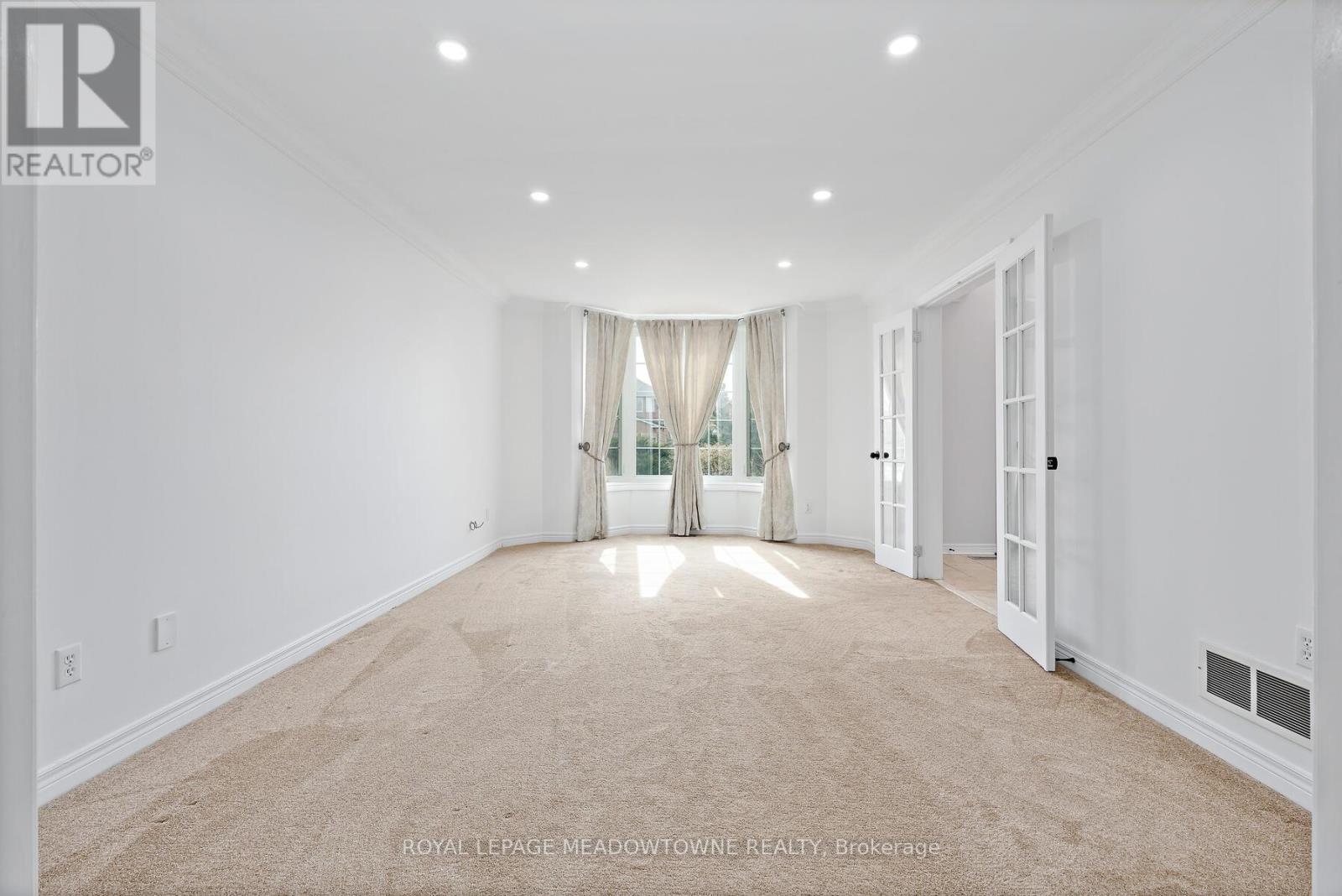 29 Hamilton Crescent, Halton Hills, Ontario  L7G 5K9 - Photo 18 - W12940074