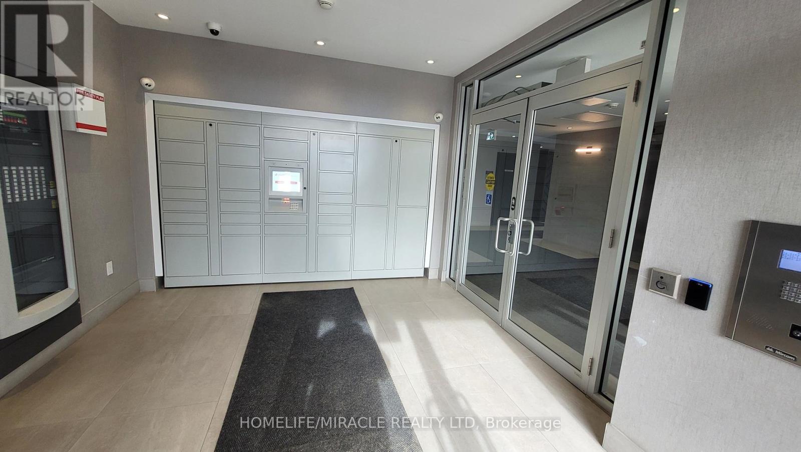 318 - 200 Lagerfeld Drive, Brampton, Ontario  L7A 5G5 - Photo 5 - W12940118