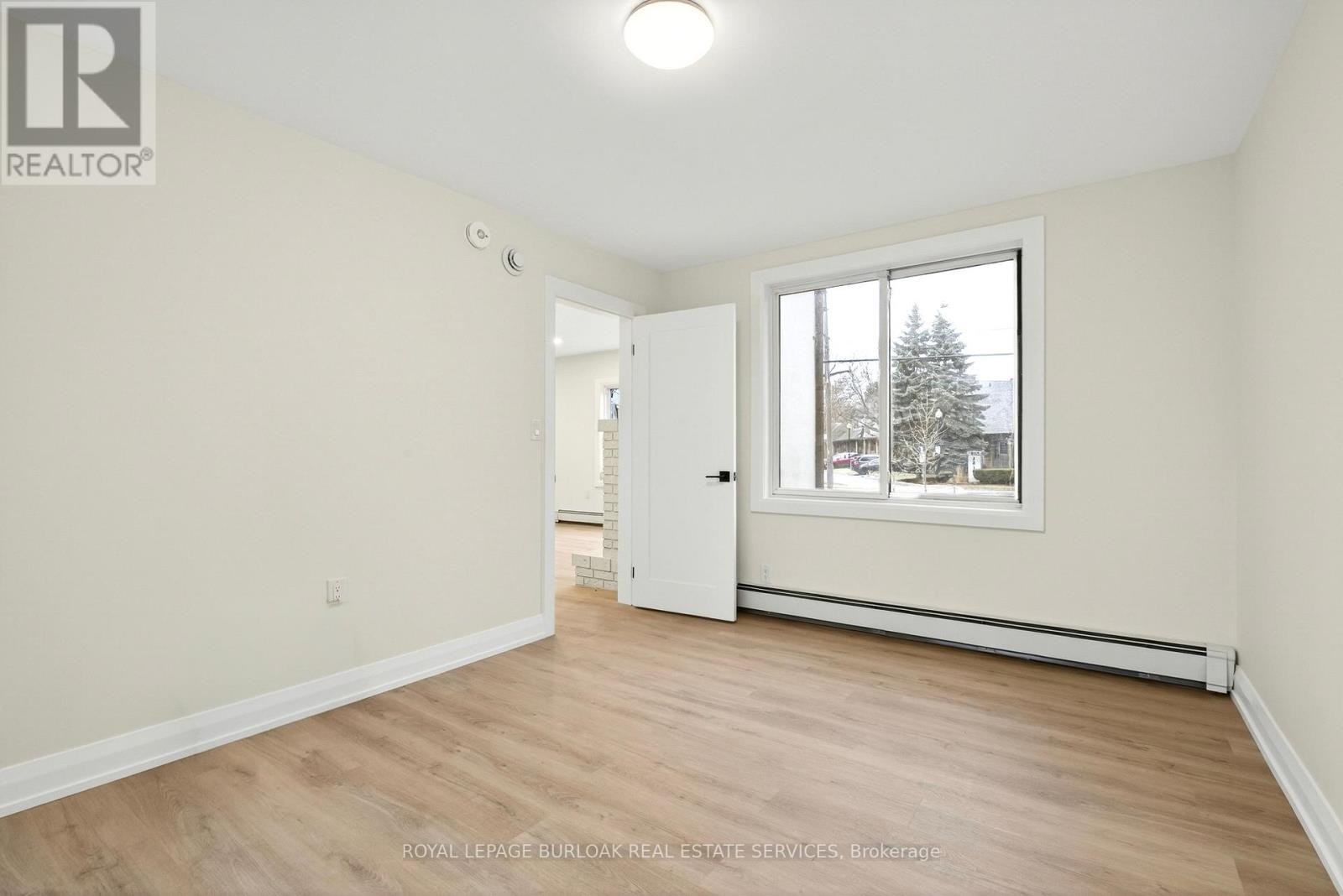 1012 North Shore Boulevard E, Burlington, Ontario  L7T 1X7 - Photo 18 - W12940140