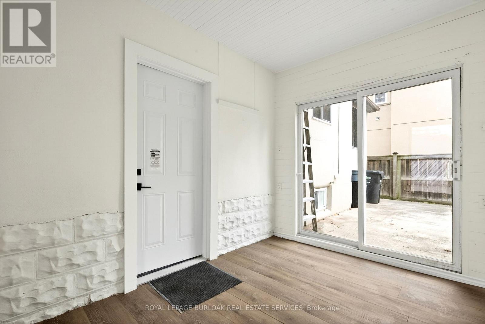 1012 North Shore Boulevard E, Burlington, Ontario  L7T 1X7 - Photo 22 - W12940140