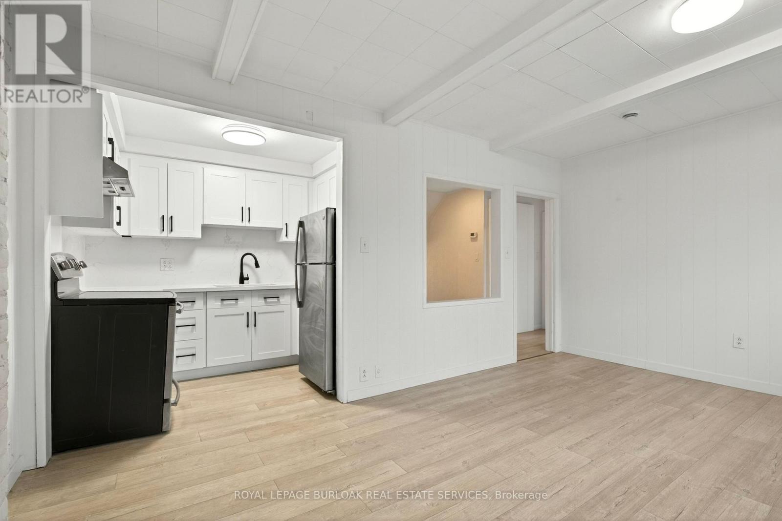 1012 North Shore Boulevard E, Burlington, Ontario  L7T 1X7 - Photo 34 - W12940140