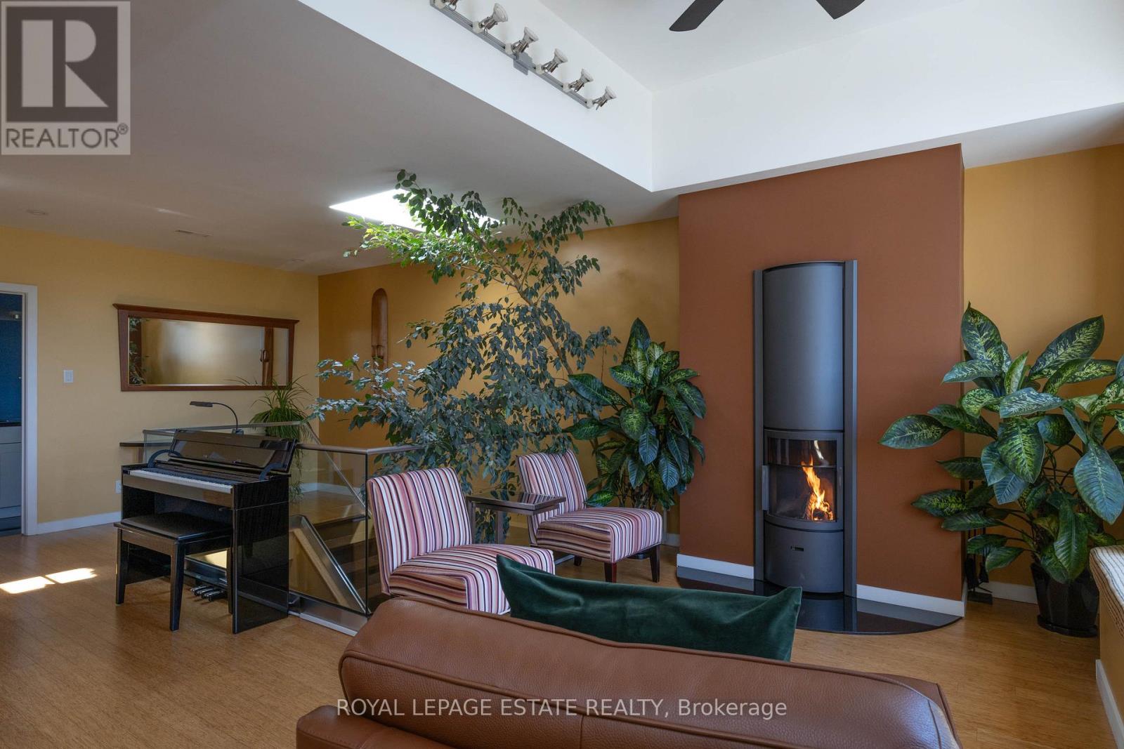 432 Queen Street E, Toronto, Ontario  M5A 1T4 - Photo 21 - C12880476