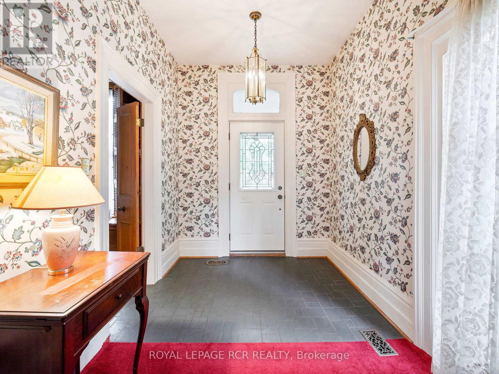 11 Third Avenue, Orangeville, Ontario  L9W 1G8 - Photo 6 - W12473320