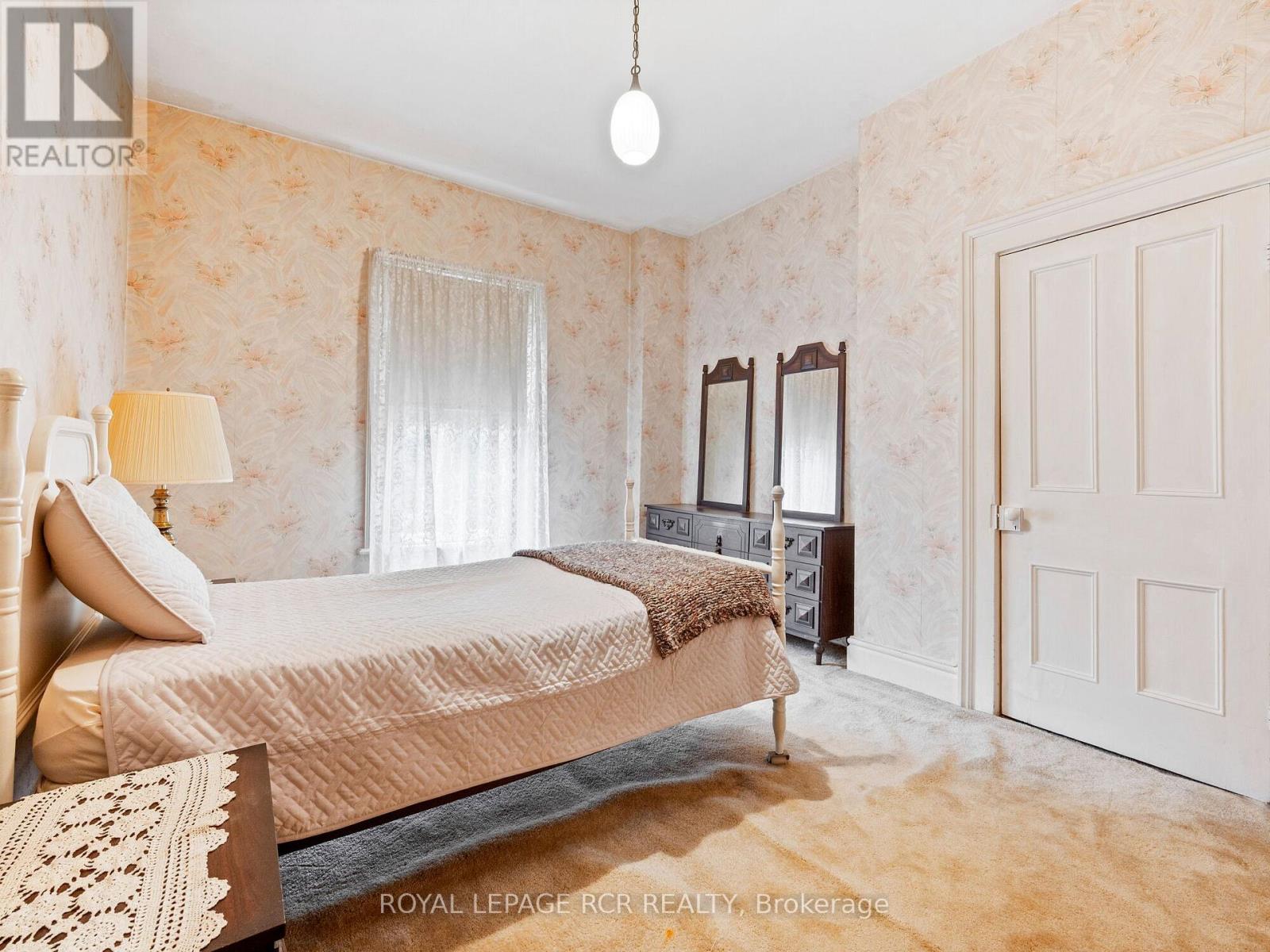 11 Third Avenue, Orangeville, Ontario  L9W 1G8 - Photo 30 - W12473320