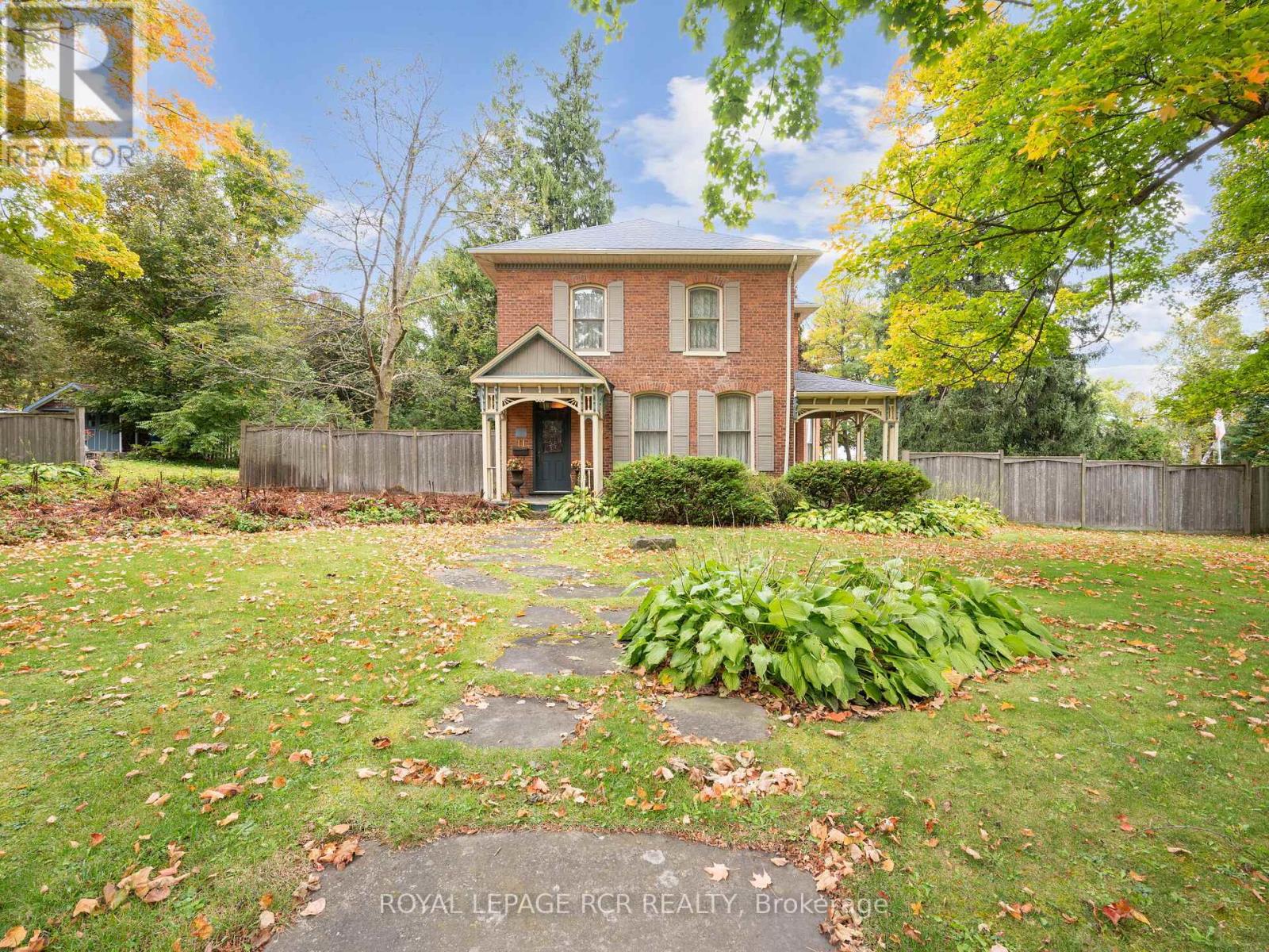 11 Third Avenue, Orangeville, Ontario  L9W 1G8 - Photo 4 - W12473320