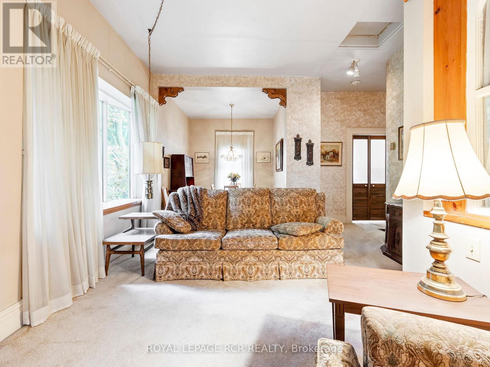 11 Third Avenue, Orangeville, Ontario  L9W 1G8 - Photo 36 - W12473320