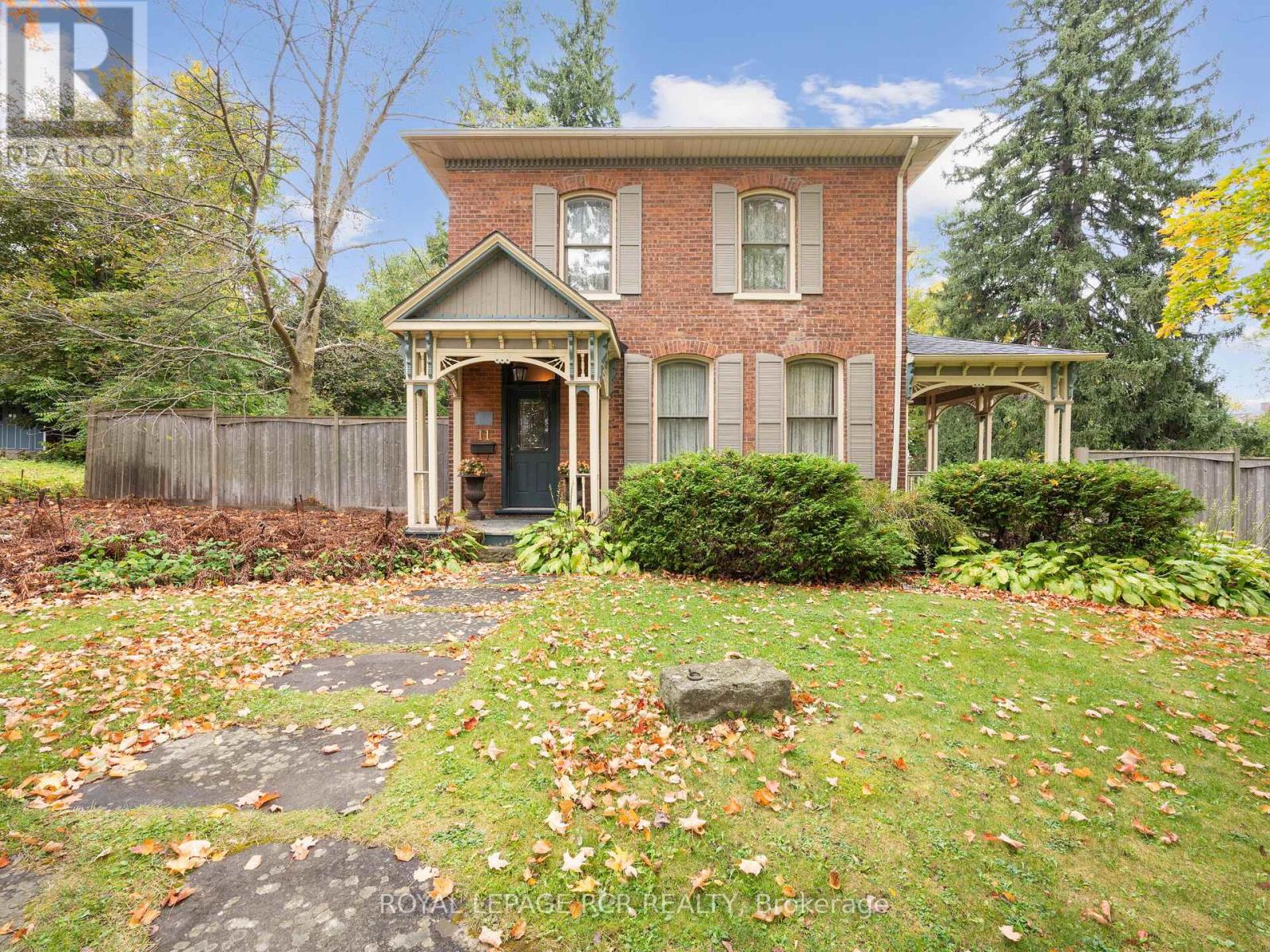 11 Third Avenue, Orangeville, Ontario  L9W 1G8 - Photo 5 - W12473320