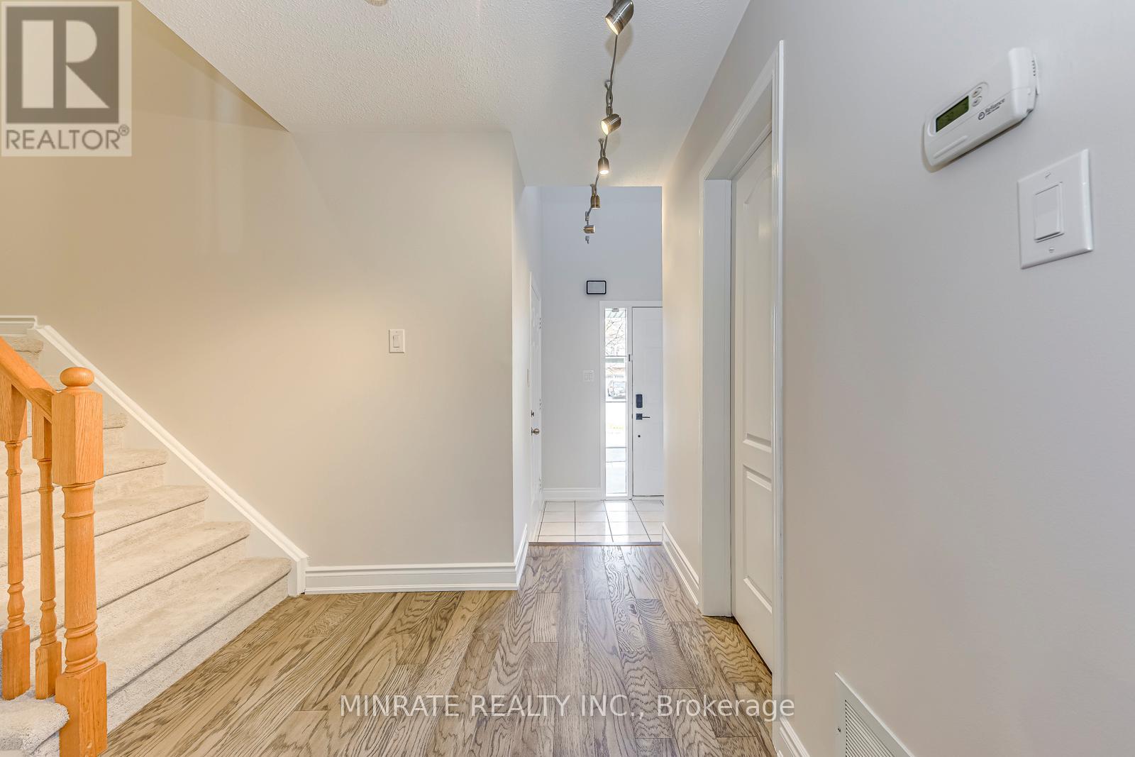 129 Harnesworth Crescent, Hamilton, Ontario  L8B 0J5 - Photo 2 - X12939942