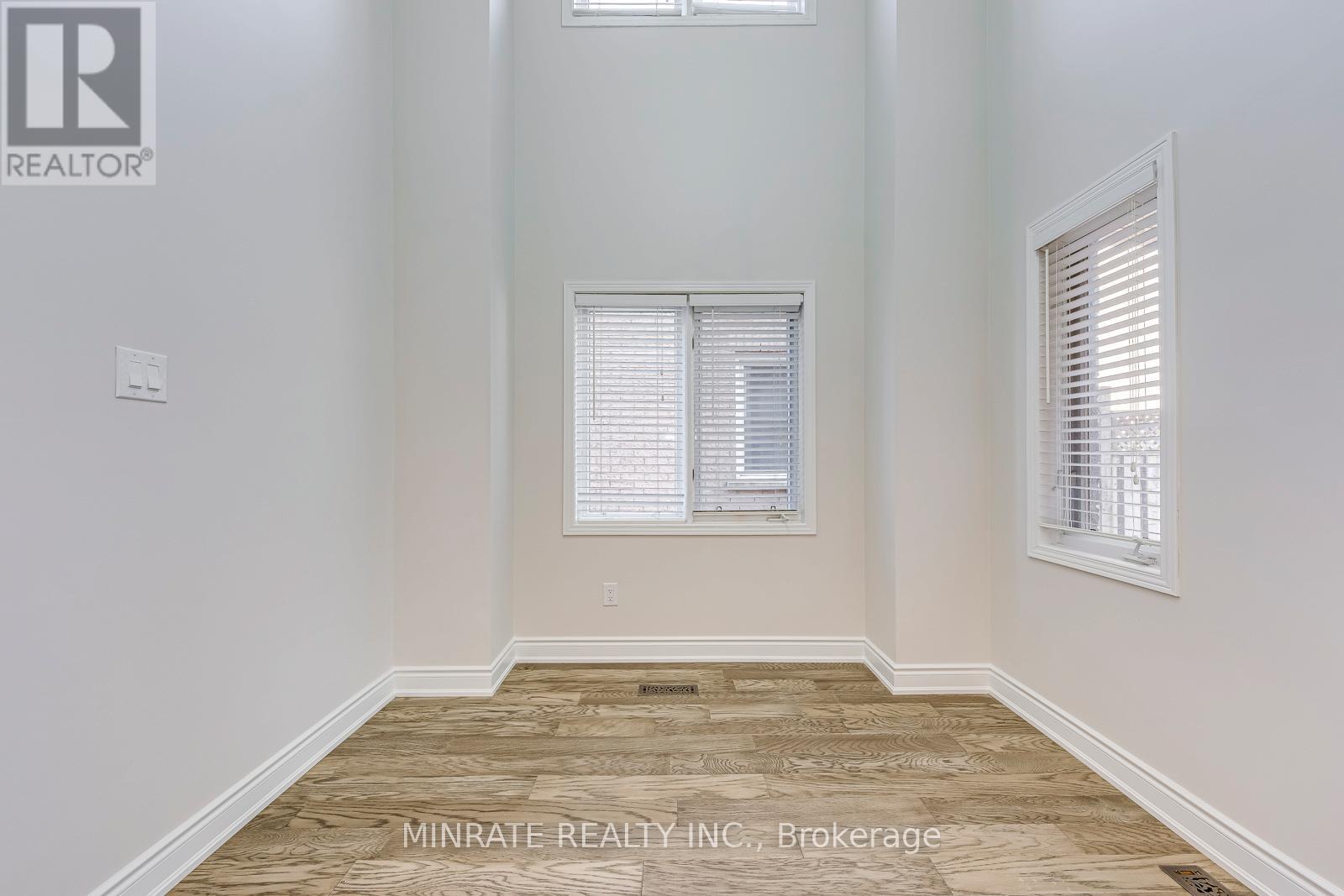 129 Harnesworth Crescent, Hamilton, Ontario  L8B 0J5 - Photo 4 - X12939942