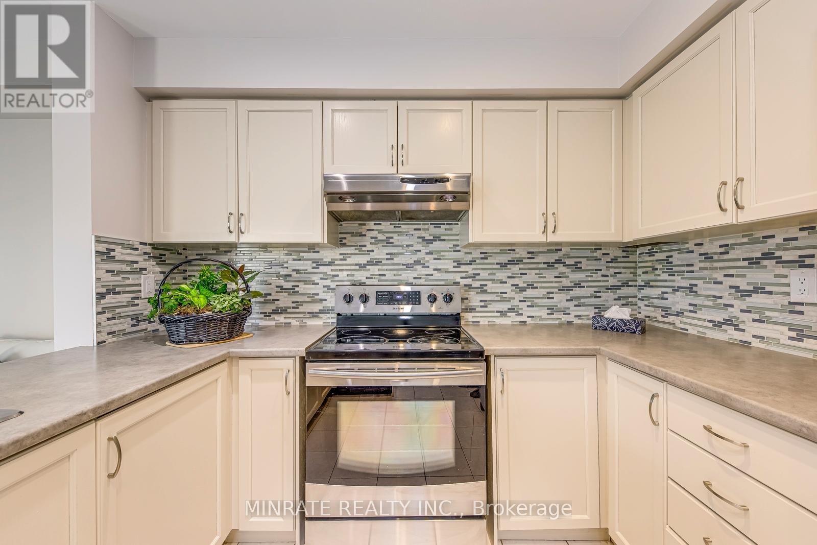 129 Harnesworth Crescent, Hamilton, Ontario  L8B 0J5 - Photo 8 - X12939942