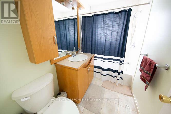 35 Parkdale Drive, Thorold, Ontario  L2V 2N5 - Photo 13 - X12940000