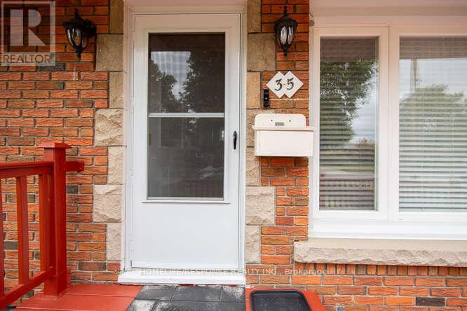 35 Parkdale Drive, Thorold, Ontario  L2V 2N5 - Photo 4 - X12940000