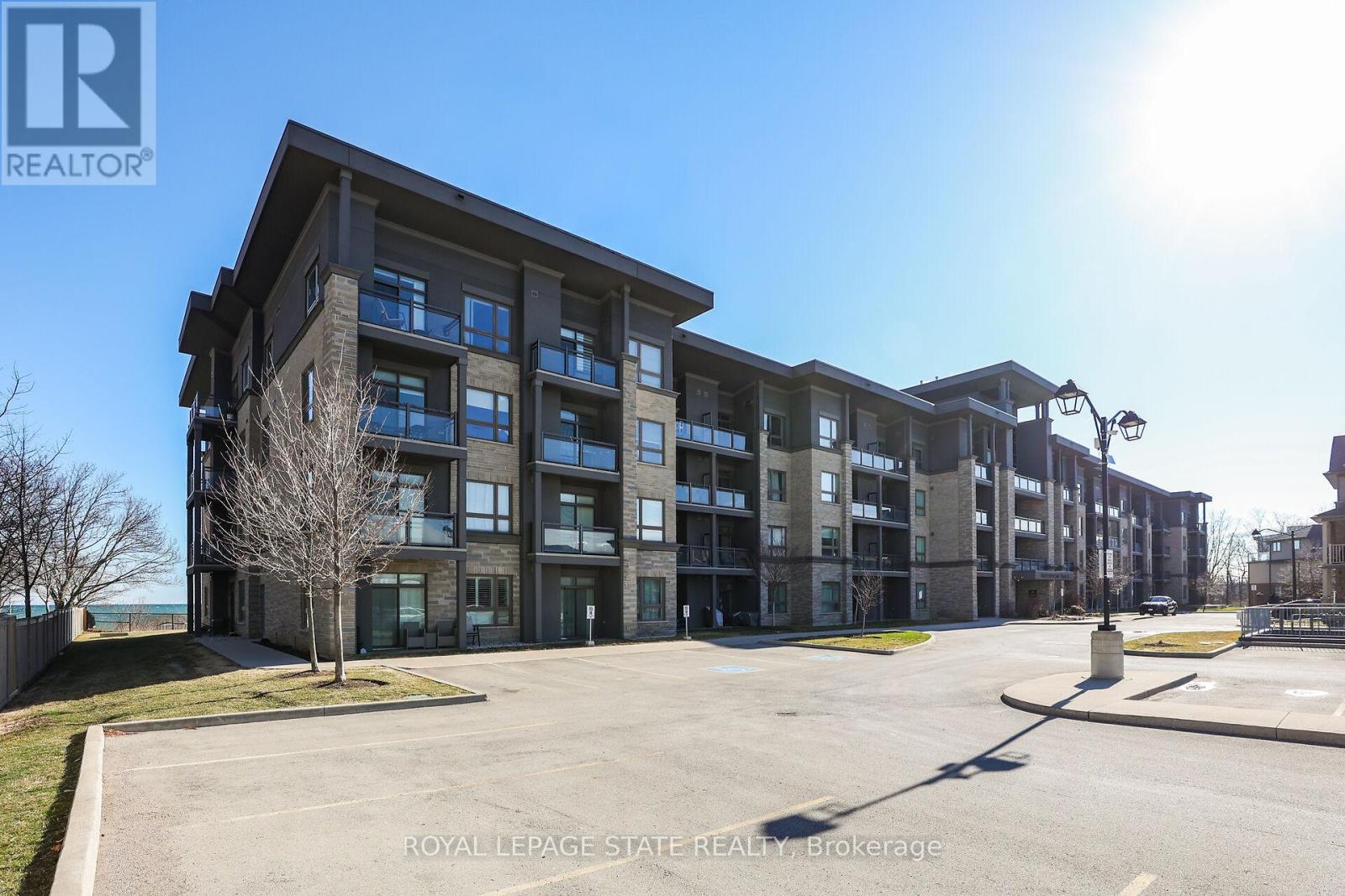 327 - 35 SOUTHSHORE CRESCENT, Hamilton, Ontario