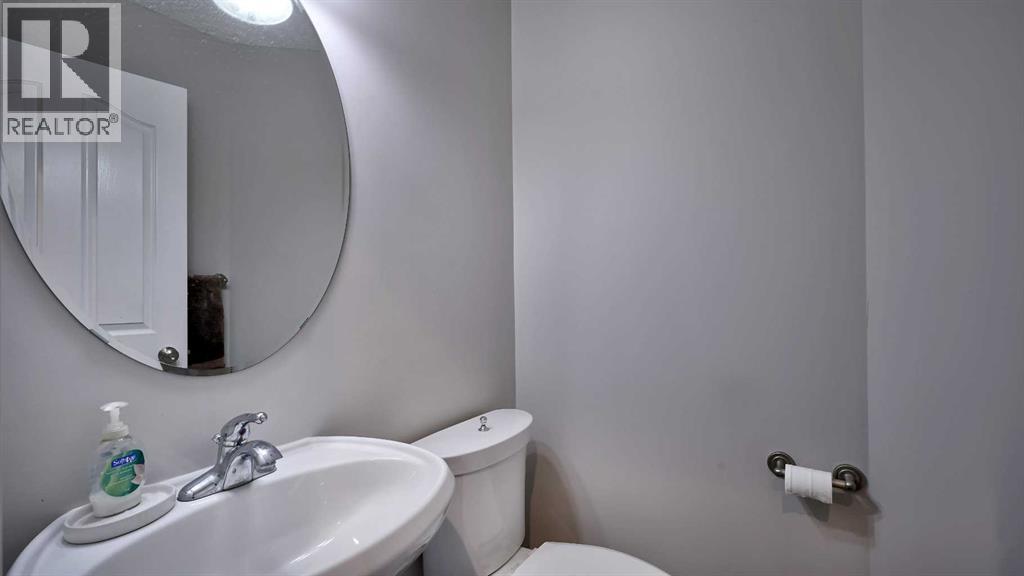 139 Coopers Close Sw, Airdrie, Alberta  T4B 2X1 - Photo 17 - A2297790