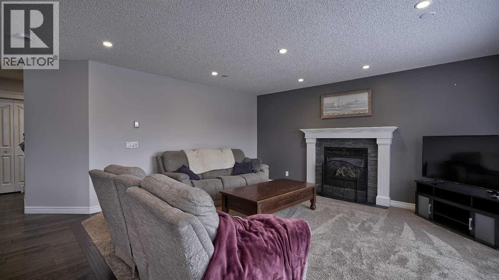139 Coopers Close Sw, Airdrie, Alberta  T4B 2X1 - Photo 4 - A2297790
