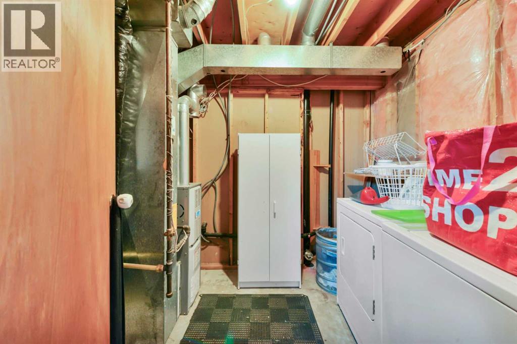 52 Roland, Red Deer, Alberta  T4R 3K9 - Photo 20 - A2279725