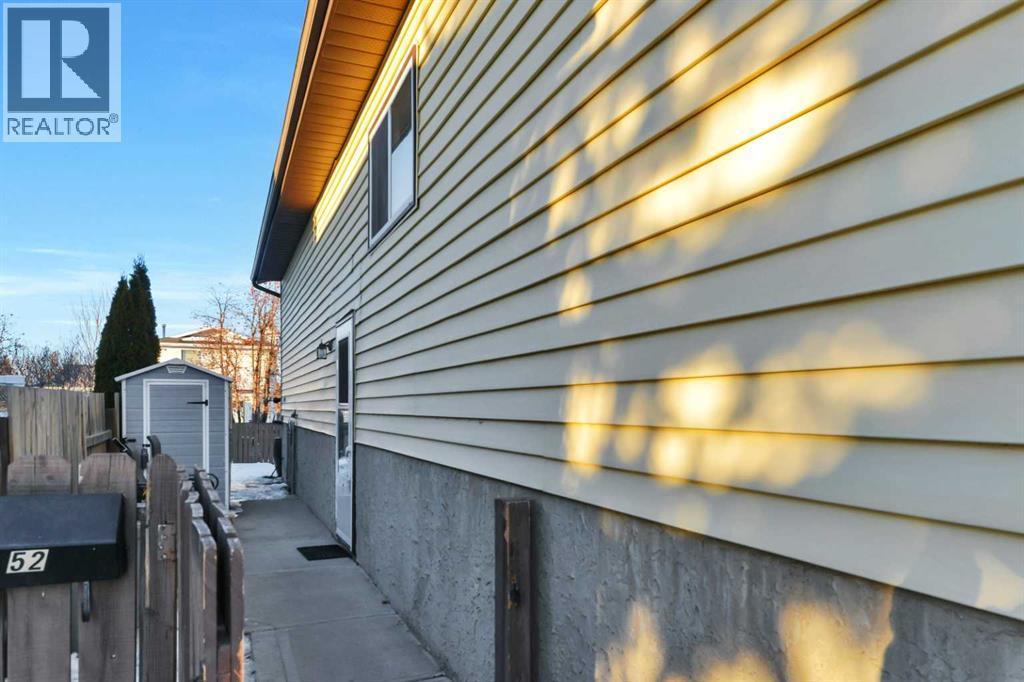 52 Roland, Red Deer, Alberta  T4R 3K9 - Photo 27 - A2279725