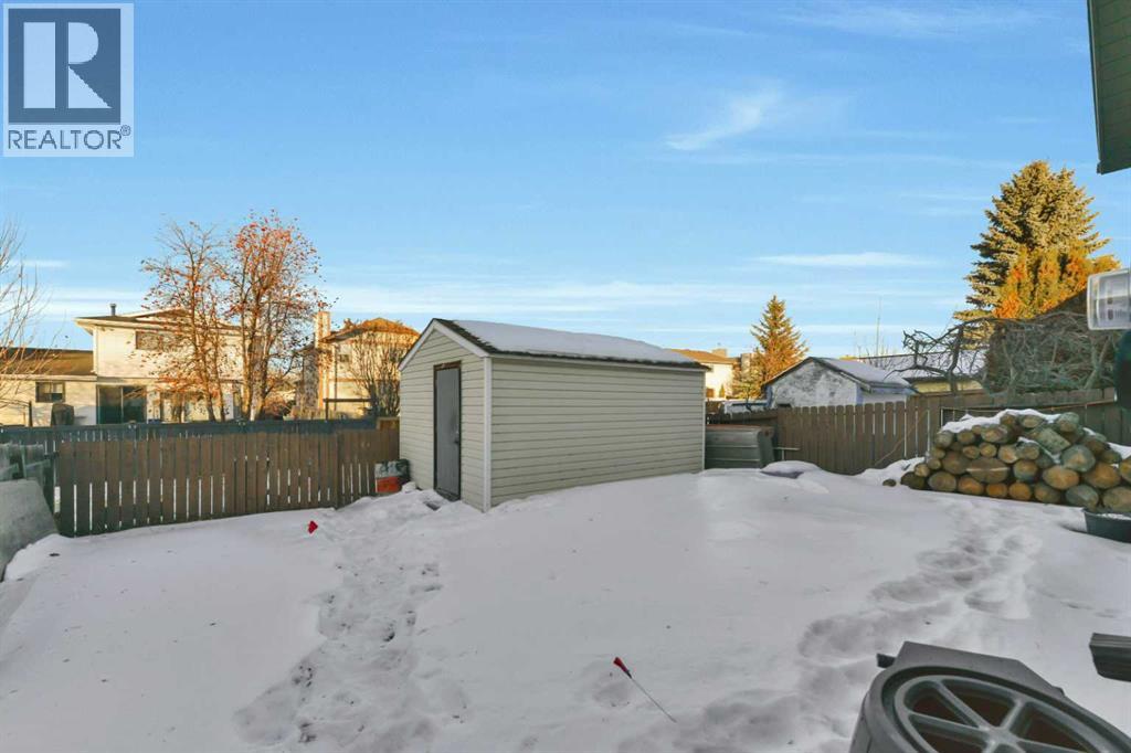 52 Roland, Red Deer, Alberta  T4R 3K9 - Photo 23 - A2279725