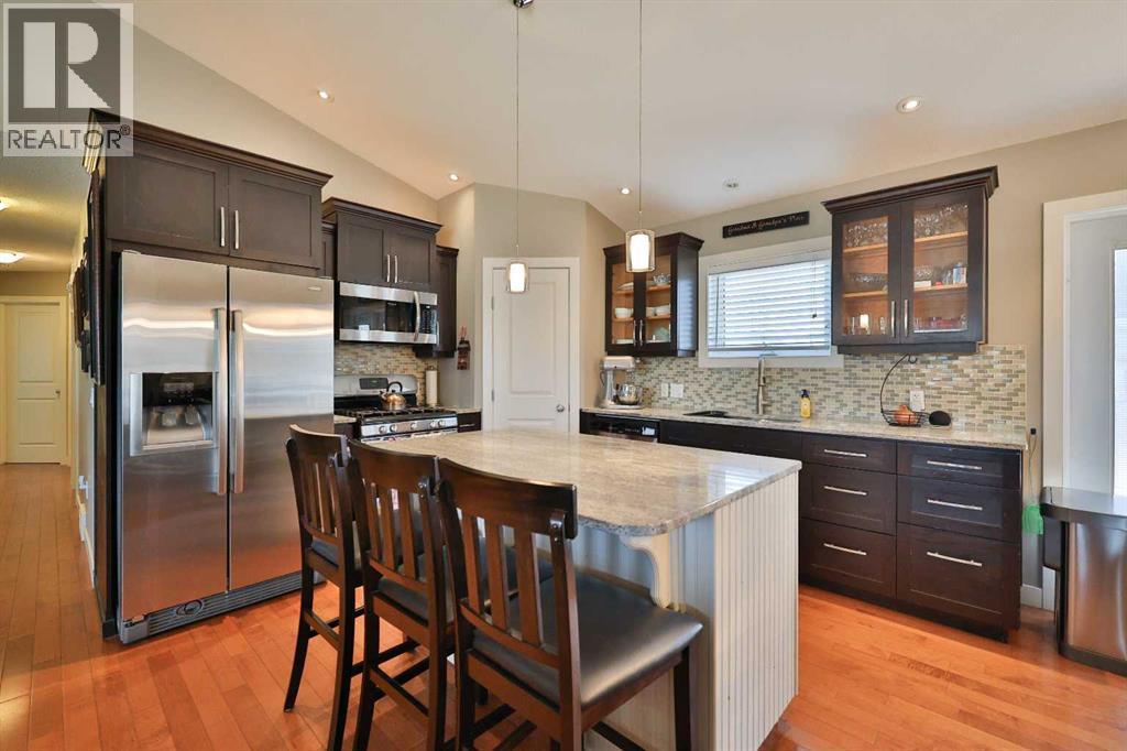 320 S 200 W, Raymond, Alberta  T0K 2S0 - Photo 14 - A2296274