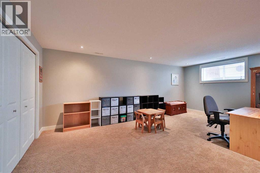 320 S 200 W, Raymond, Alberta  T0K 2S0 - Photo 34 - A2296274