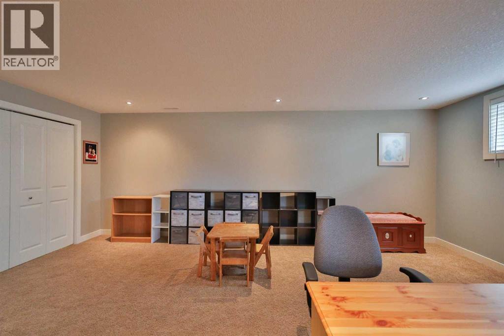 320 S 200 W, Raymond, Alberta  T0K 2S0 - Photo 37 - A2296274