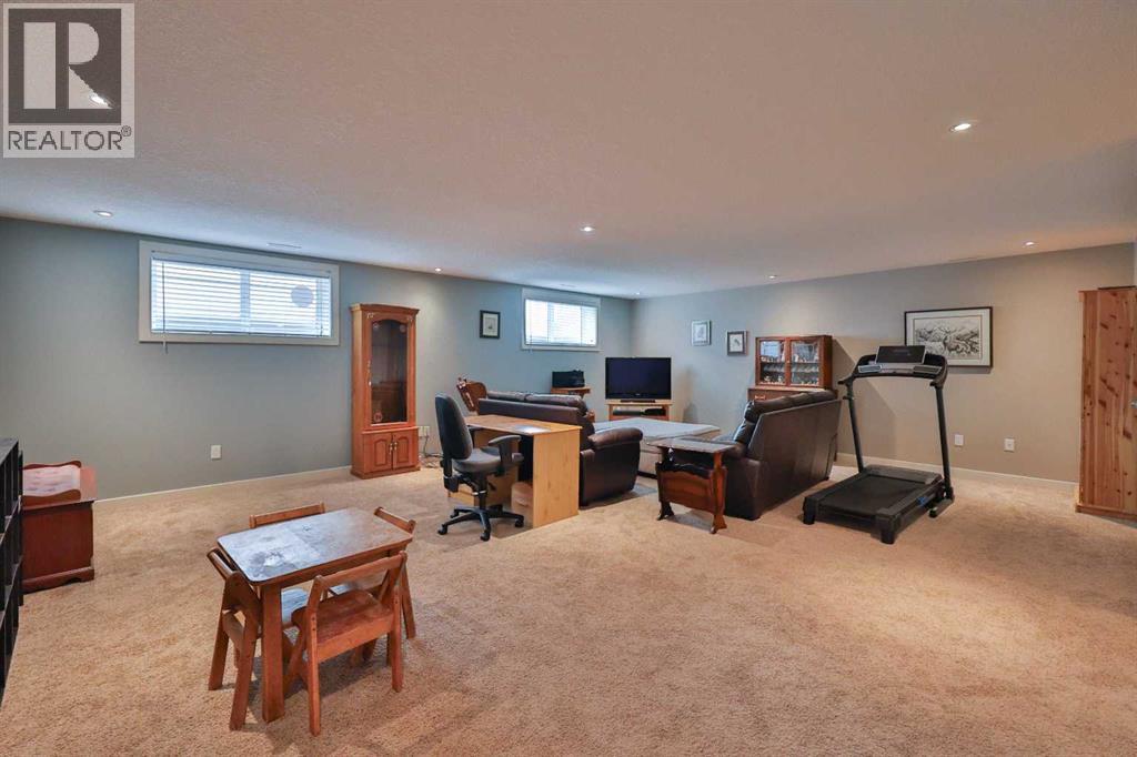 320 S 200 W, Raymond, Alberta  T0K 2S0 - Photo 29 - A2296274